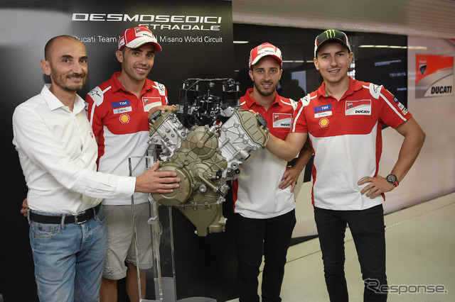 ドメニカーリCEOとドゥカティのレーシングライダーたち