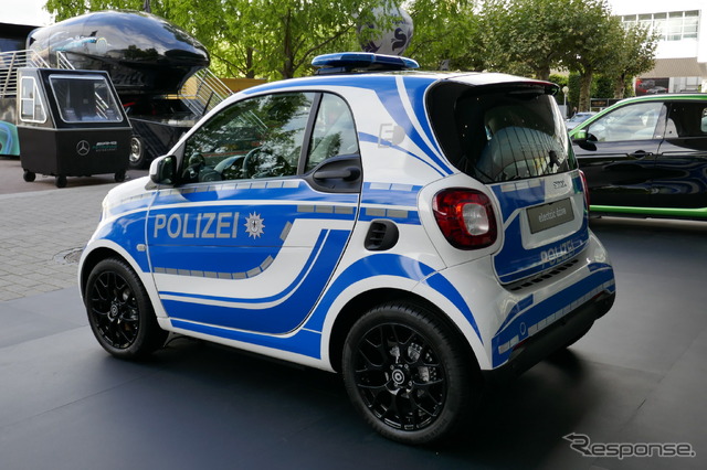 警察車両コンセプトモデル(スマート・フォーツー)