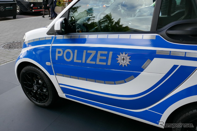 警察車両コンセプトモデル(スマート・フォーツー)