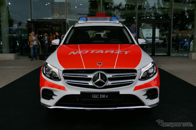 レスキュー車両(メルセデスベンツ・GLC350e)