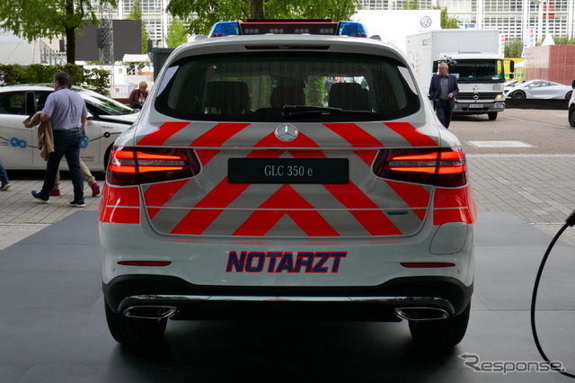 レスキュー車両(メルセデスベンツ・GLC350e)