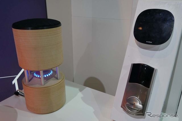 開発中のAIスピーカーも出展。音声コマンドで鍵の施錠・解錠する様子がデモされた