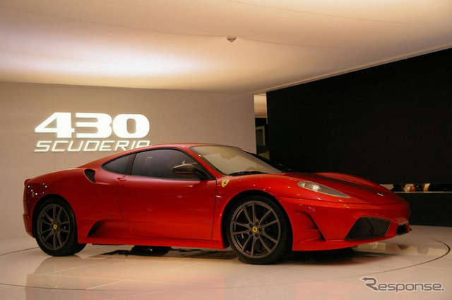 【フランクフルトモーターショー07】フェラーリ F430 スクーデリア、シューマッハが発表