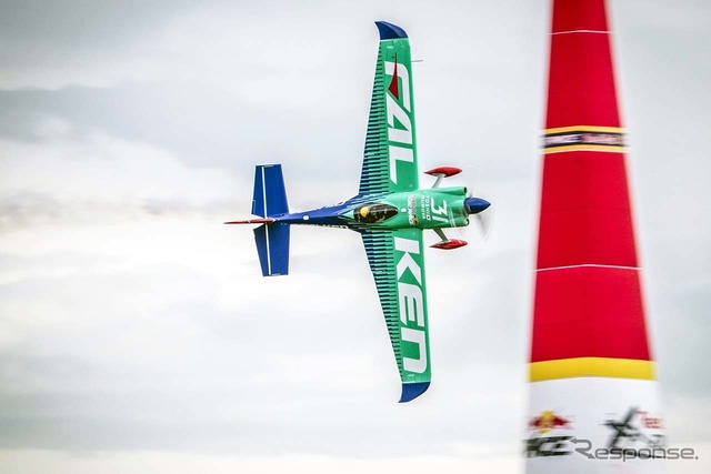 第7戦で優勝を果たした室屋義秀選手の機体 《写真提供 Red Bull》