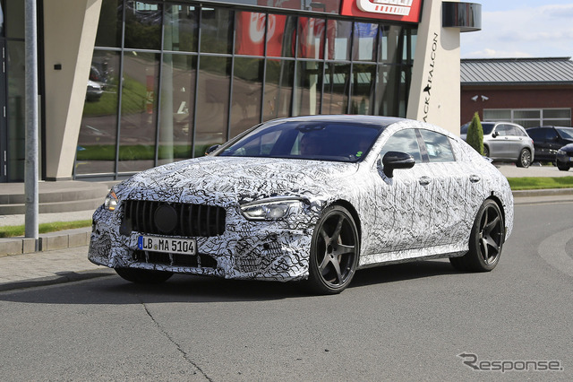 メルセデス AMG GT 4ドアモデル スクープ写真