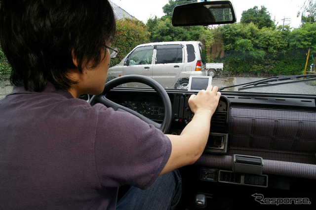 【最新カーナビ徹底ガイド2007夏】ガーミン nuvi360「古い輸入車も違和感ないシンプルデザイン」…ユーザー