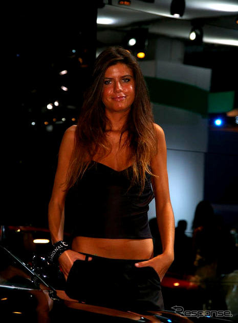 【フランクフルトモーターショー07】ラテン美女が何人も…コンパニオン写真蔵