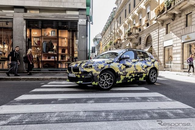 BMW X2 の最新プロトタイプ（イタリア・ミラノ）
