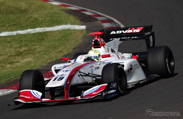 #19 関口が今季2勝目を飾った。