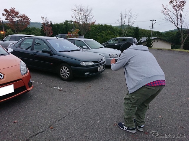 そして鍋やバーベキューが終わっても。愛車を囲んで、日没まで続いた。芋煮はお金を出しても買えない秋の味覚!!今だからこそ見直そう「芋煮会！」コミュニケーション!!