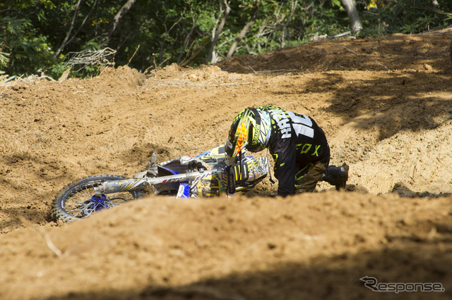 【JNCC 第7戦】ガレとハイスピードコース、秋晴れのシーサイドバレー糸魚川［写真蔵］