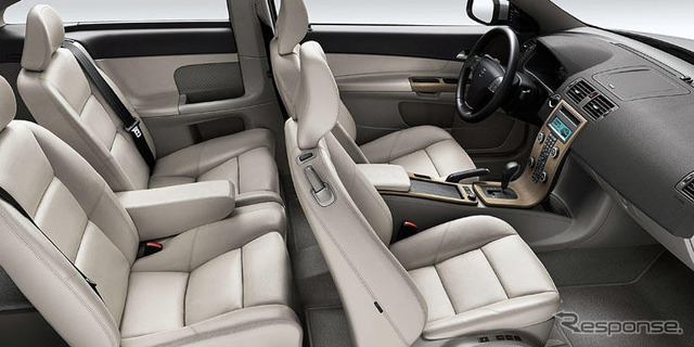 【ボルボ C30 登場】選ぶ楽しみの多いモデル