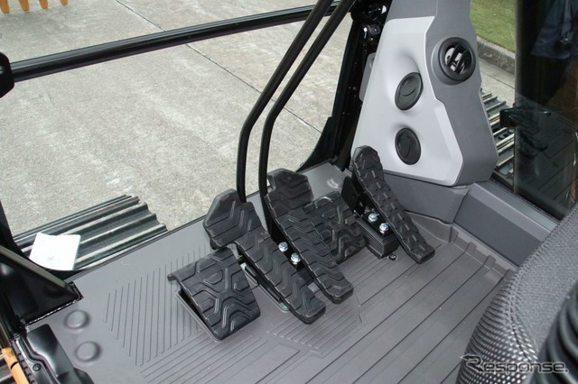 Cat320シリーズ発表セレモニー