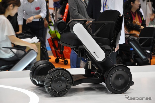 WHILL Model C(福祉機器展2017)