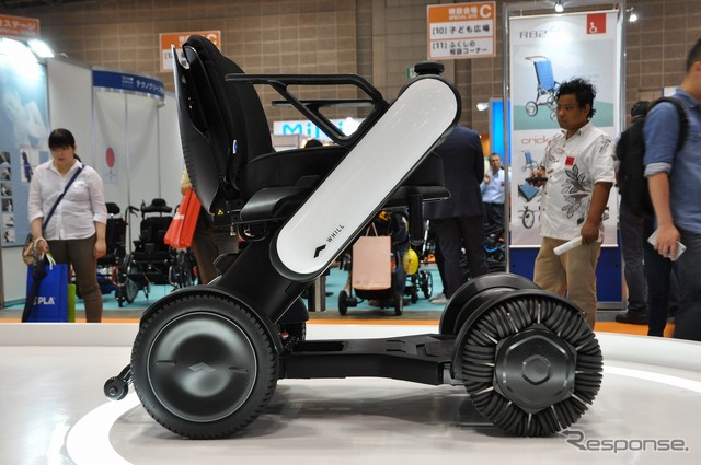 WHILL Model C(福祉機器展2017)