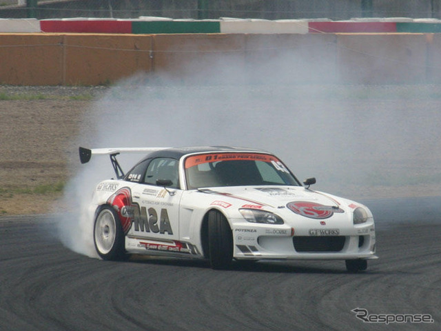 【D1】日比野、ドリフト侍、寺崎選手によるトークショー　9月15-16日