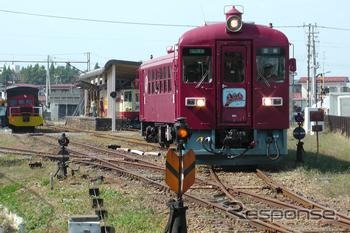 運転体験に使われる元くりはら田園鉄道(くりでん)のKD95形気動車。廃止時の3両がすべて保存されており、2両が動態保存車両として、通常は体験乗車に使われている。