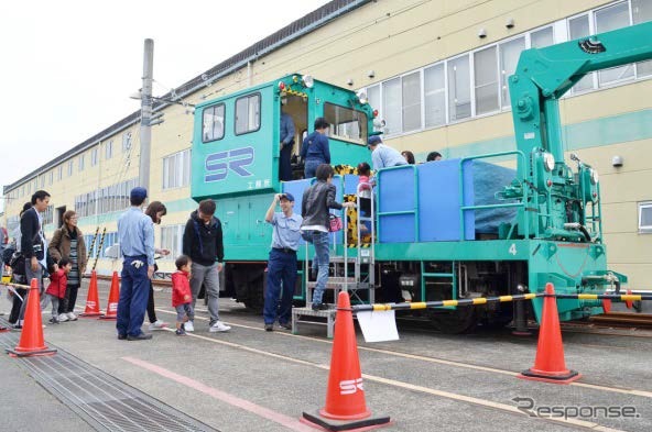 車両基地の一般公開では保守車両の試乗などが行われる。