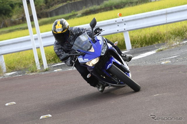 ヤマハ YZF-R25/ABS