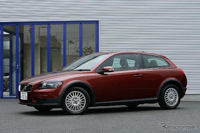 【ボルボ C30 登場】リーズナブルな2.4リットルを搭載