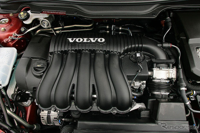 【ボルボ C30 登場】リーズナブルな2.4リットルを搭載