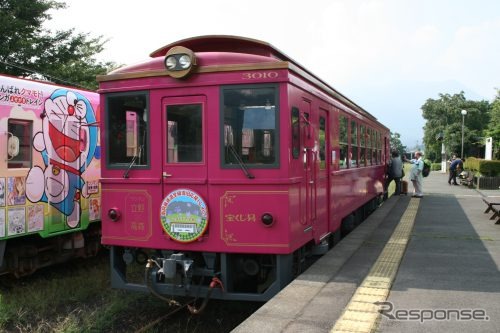 熊本地震の影響で全線がまだ復旧していない南阿蘇鉄道だが、7月31日からは立野駅～中松駅が復旧。同区間を利用してヘッドマーク付き貸切列車を運行する。ヘッドマークは南阿蘇鉄道が製作し、運行終了後は持ち帰ることができる。