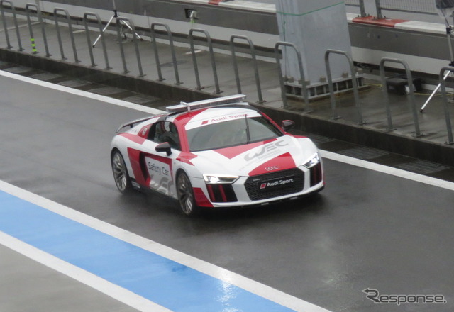 大活躍のセーフティカー。