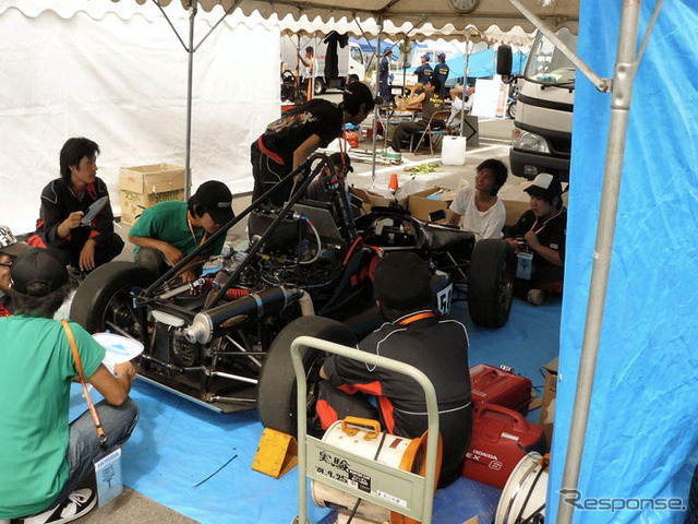 全日本学生フォーミュラ…男泣きの表彰台