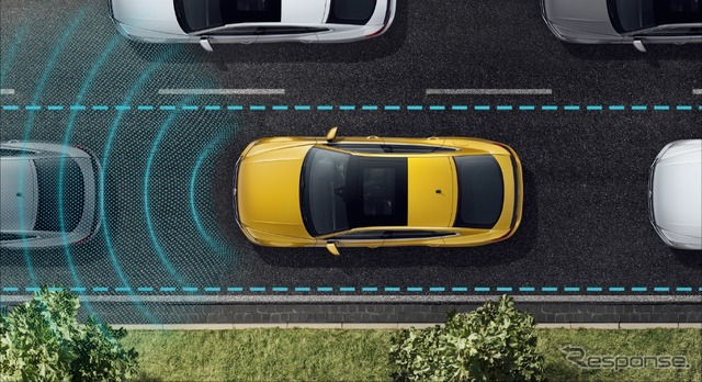 VW アルテオン渋滞時追従支援システム“Traffic Assist