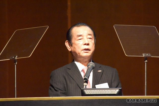 年頭の所感を述べる磯部理事長