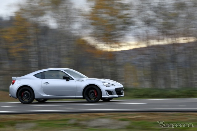 スバルBRZ STI Sport
