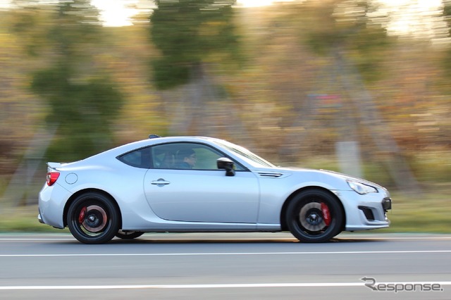 スバルBRZ STI Sport