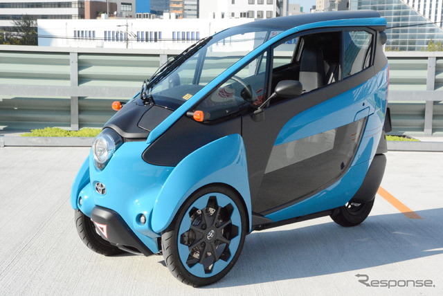 i-ROAD(2人乗り仕様)