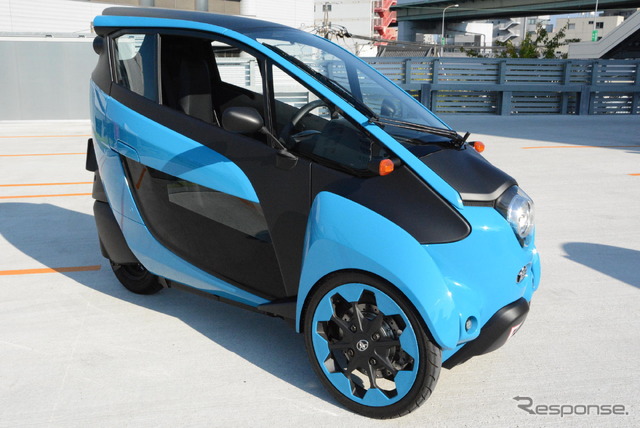 i-ROAD(2人乗り仕様)