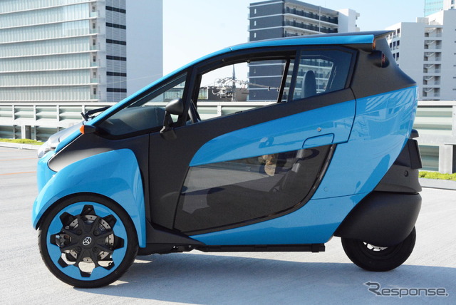i-ROAD(2人乗り仕様)