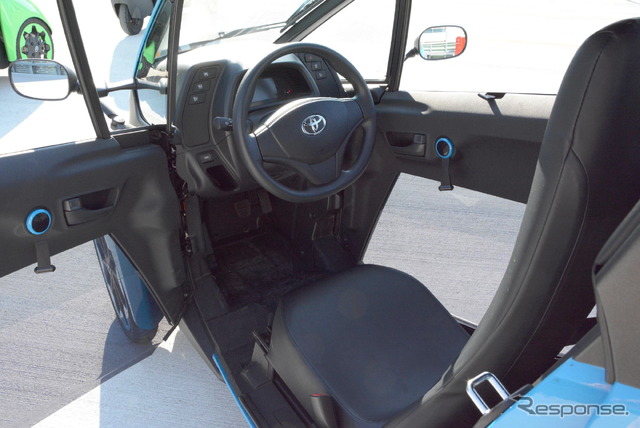 i-ROAD(2人乗り仕様)