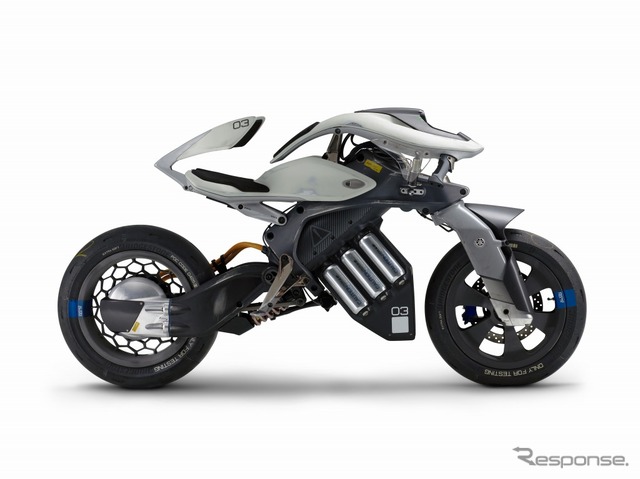 ヤマハ MOTOROiD(モトロイド)
