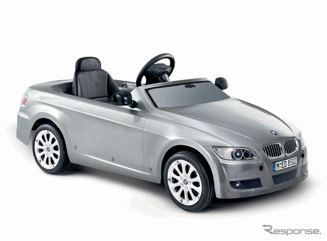 BMW 3シリーズ カブリオレ に電動仕様を設定