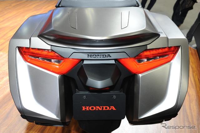 ホンダ・ゴールドウイング新型(東京モーターショー2017)