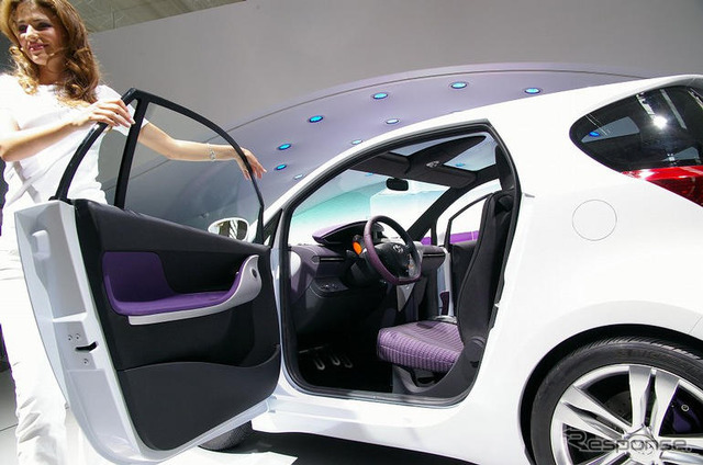 【フランクフルトモーターショー07】トヨタ iQ コンセプト&ブース写真蔵