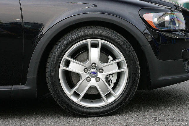 【ボルボ C30 登場】スポーティなT-5も魅力