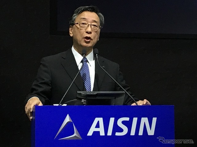 アイシン精機の伊原保守社長は、アイシングループを代表してスピーチを行い、同グループの重点開発領域をゼロエミッション、自動運転技術、コネクティッドカーの3つに定めた…とした。