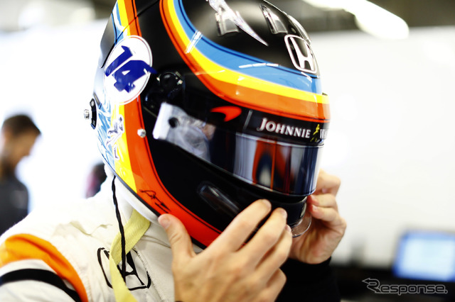 2017年のF1シーンにおけるアロンソ。