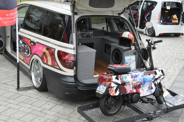 東京モーターショー会場への通り道。働くくるま、珍しいくるま大集合!~カスタムオーディオカー展示~