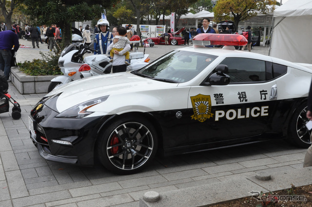 東京モーターショー会場への通り道。働くくるま、珍しいくるま大集合！～カスタムオーディオカー展示～