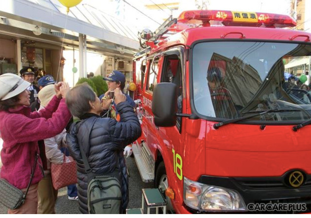 貴重な消防車の乗車体験もここならできる