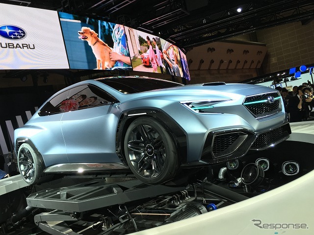 「VIZIV PERFORMANCE CONCEPT」はハイパフォーマンスカーの将来像を示すコンセプトモデル。