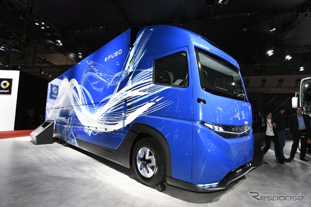 三菱ふそう E-FUSO “Vision ONE”（東京モーターショー2017）