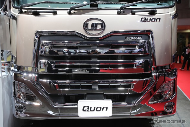 UDトラックス・クオン新型、6×4ダンプ(東京モーターショー2017)