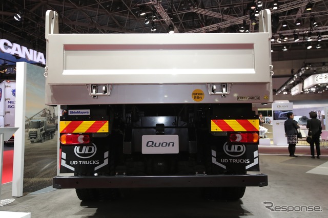 UDトラックス・クオン新型、6×4ダンプ(東京モーターショー2017)